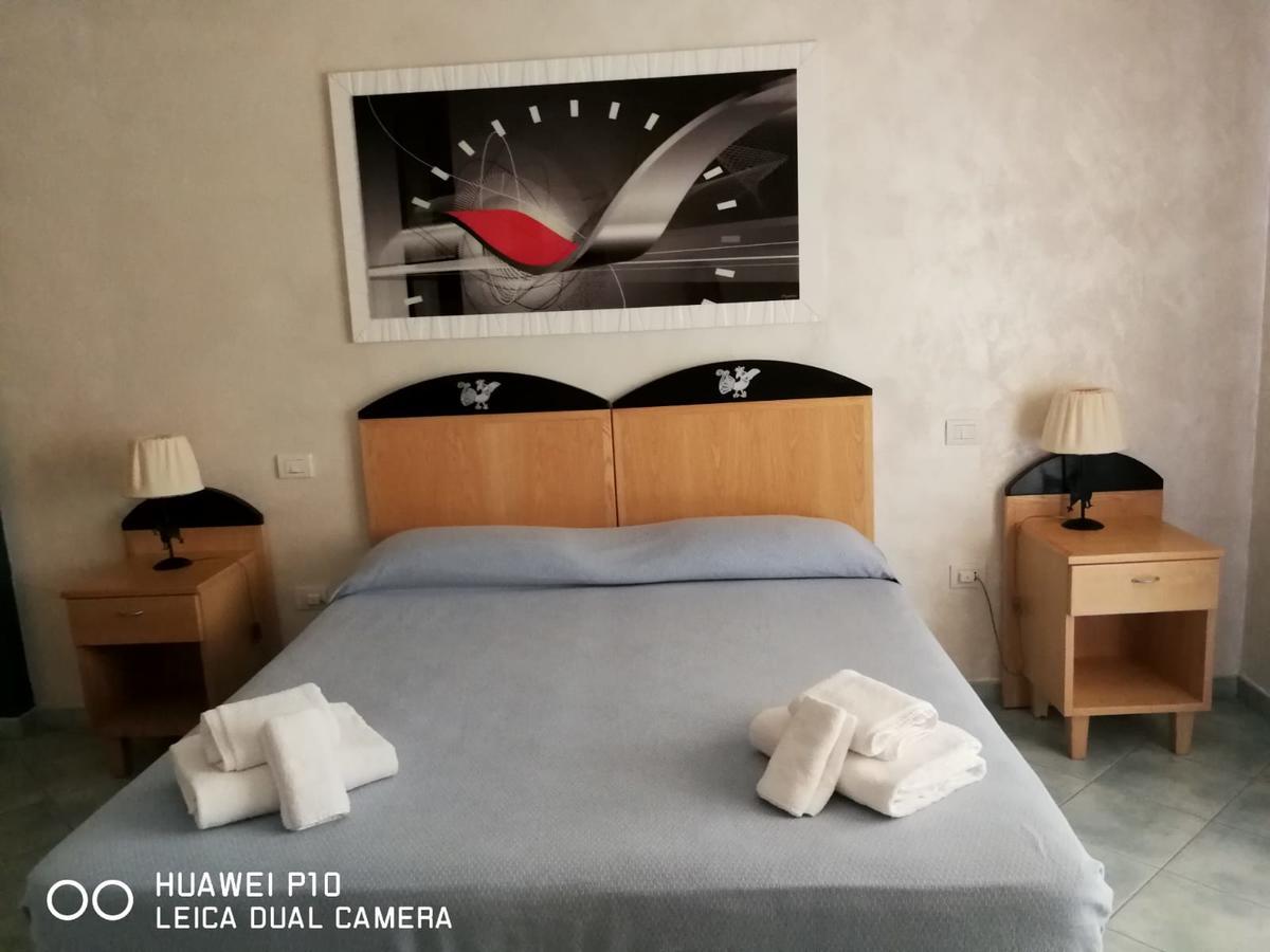 Hotel Villa Del Mare Sìnnai Zimmer foto